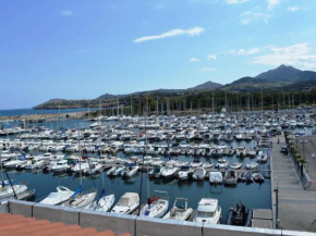 Duplex 4 pièces avec terrasse et solarium, 150m de la mer, parking privé, ascenseur - FR-1-225-655